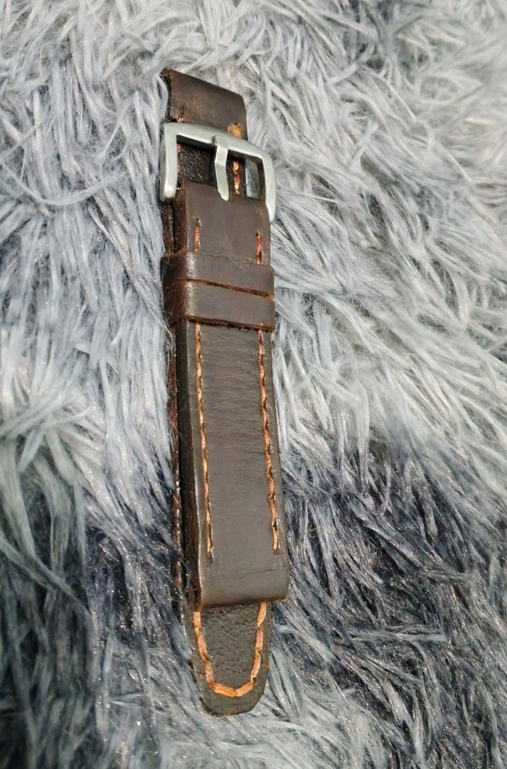genuine leather watch bracelet (Category: Men's Watches) located in Magalang. Submitted by trendz67271 (Listing ID 1468154781, Image 3). Description: genuine leather hand crafted 22mm.