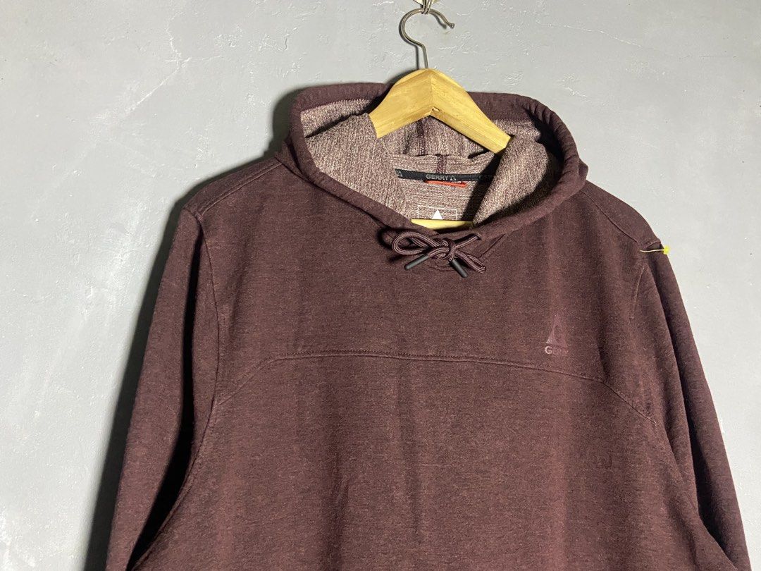 Gerry Hoodie (Category: Activewear) located in Cabuyao City. Submitted by chukz_x (Listing ID 1468255611, Image 2). Description: Gerry Hoodie Size : XL Dimes : 23W 30L Condition : Excellent Issue : none Price : 500 📍READY TO WEAR 📍Cabuyao Laguna.