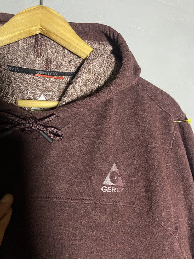 Gerry Hoodie (Category: Activewear) located in Cabuyao City. Submitted by chukz_x (Listing ID 1468255611, Image 3). Description: Gerry Hoodie Size : XL Dimes : 23W 30L Condition : Excellent Issue : none Price : 500 📍READY TO WEAR 📍Cabuyao Laguna.