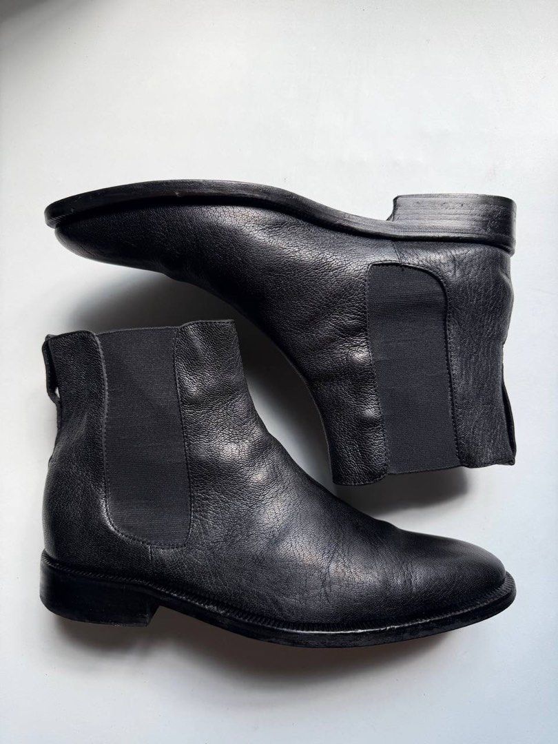 Giorgio Armani Boots (Category: Boots) located in Cagayan de Oro. Submitted by thrift_crate.ph (Listing ID 1468220364, Image 1). Description: ɢɪᴏʀɢɪᴏ ᴀʀᴍᴀɴɪ ʙᴏᴏᴛs 𝐒𝐢𝐳𝐞: 8.5UK / 9.5US / 27.5cm / best fits a 10US 𝐂𝐨𝐧𝐝𝐢𝐭𝐢𝐨𝐧 𝐫𝐚𝐭𝐞: 9.5/10 𝐂𝐨𝐥𝐨𝐫 𝐫𝐚𝐭𝐞: 10/10 Issue/s: Minimal heel drag Description: Buffalo Leather Heavy pair Goodyear Welted pair.
