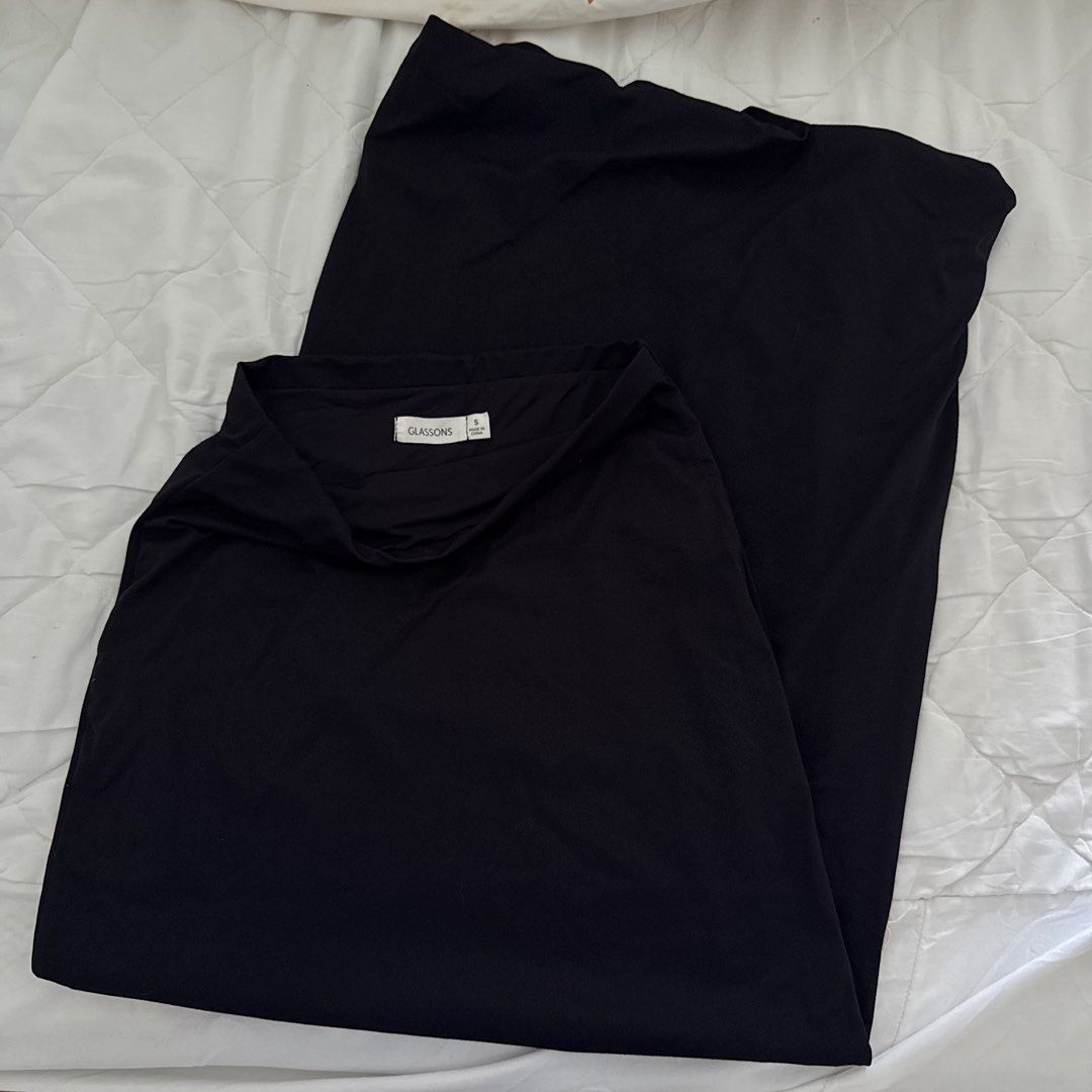 Glassons Supersoft Skirt (Category: Skirts) located in Davao. Submitted by aug_amari (Listing ID 1468086349, Image 1). Description: w sigb of use retails 2k.