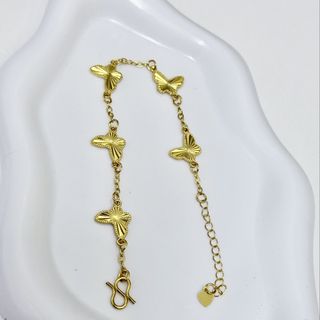 (Category: ) located in . Submitted by prelovely_wardrobe (Listing ID 1468244269, Image 1). Description: .