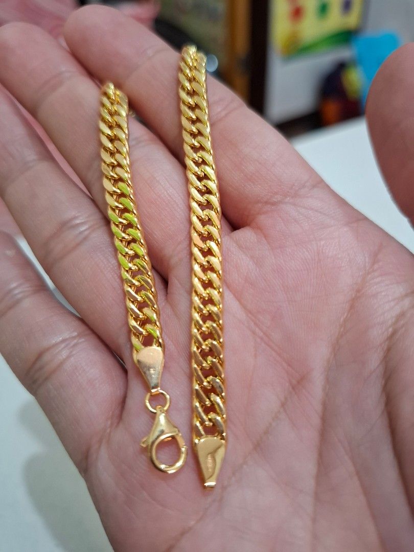 Gold Cuban Link Chain Bracelet (Category: Jewelry) located in Caloocan City. Submitted by michelle.golveo (Listing ID 1468207058, Image 3). Description: 6.2g Size 8 Brandnew 7600/gram.