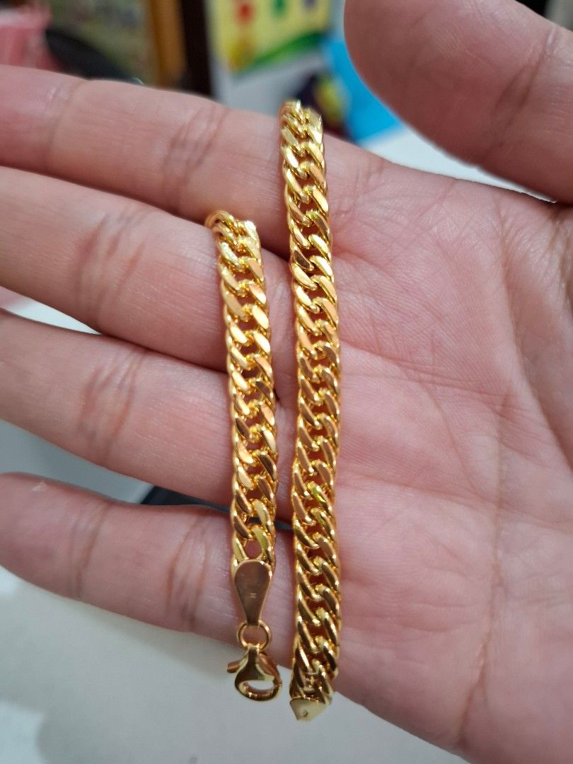 Gold Cuban Link Chain Bracelet (Category: Jewelry) located in Caloocan City. Submitted by michelle.golveo (Listing ID 1468207058, Image 2). Description: 6.2g Size 8 Brandnew 7600/gram.