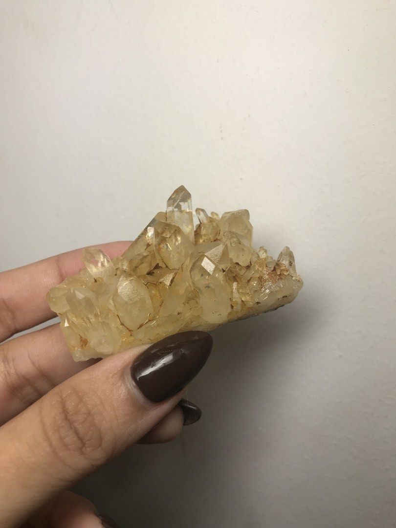 Golden Healer Mini Cluster (Category: Precious Stones) located in Marikina City. Submitted by _project.quartz (Listing ID 1468175508, Image 2). Description: RFS: reducing my curated collection, pieces are recently acquired Location: Marikina Can ship via j&t or lalamove.