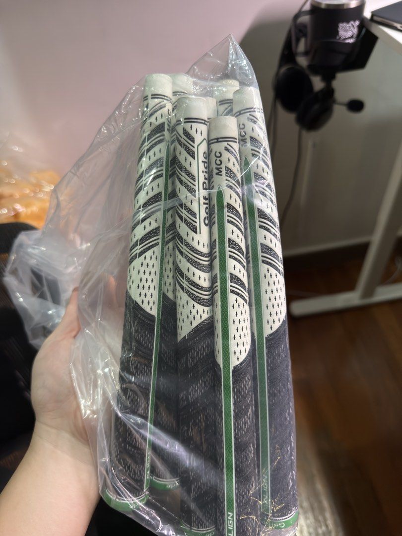 Golf Pride MCC Align Golf Grips Green White (Category: Golf) located in Makati City. Submitted by rs_listings (Listing ID 1468130452, Image 1). Description: - 7pcs - Golf Pride MCC Align grips - Color: Green and White - Size: Medium Size - Condition: Already used for 18 holes.