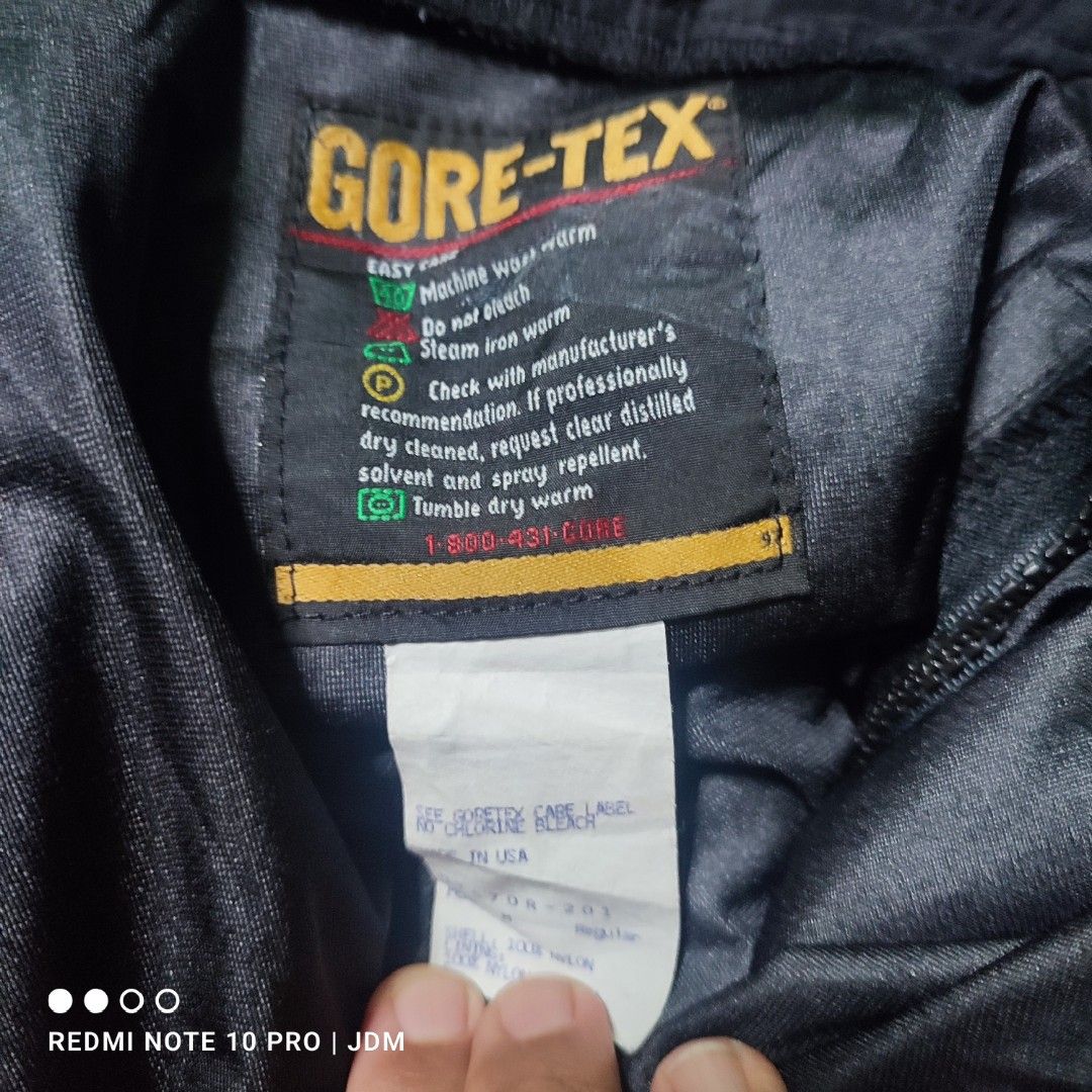 Gore-tex Outdoor waterproof pants (Category: Trousers) located in Antipolo. Submitted by klashnikov (Listing ID 1468077032, Image 3). Description: Excellent condition,USA made ,waterproof, baggy pants Size:Medium US Dimes:w34xL41 (hem 10.5") (leg opening 13") Tags:complete Condition: Excellent Honest issue:used Payment option:Bank transfer,gcash,cash ₱700 only! Pwede videocall for legitimacy Pwede pickup sa aking munting garahe waze (JDM thrift s