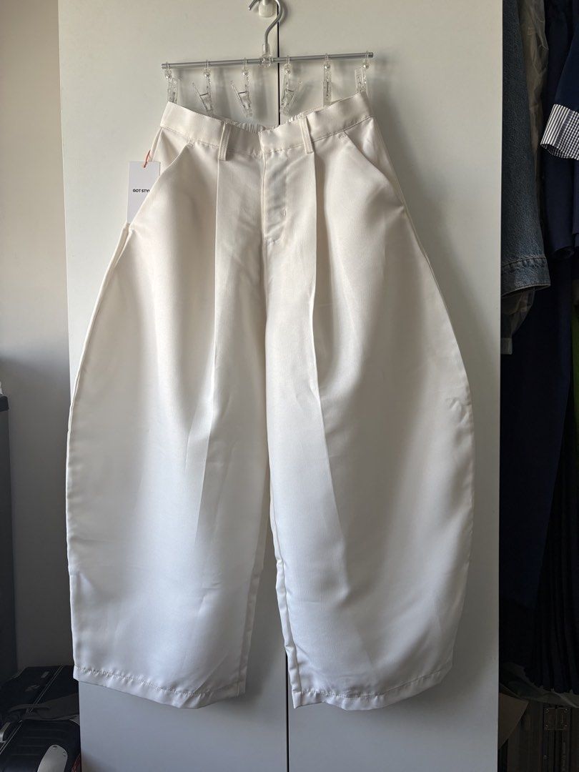 GOT STYLE Floe Barrel Pants (Category: Jeans) located in Quezon City. Submitted by misserika (Listing ID 1468065256, Image 2). Description: - Brand: GOT STYLE - Condition: Brand new with original tags attached - Color: Crisp white - Fit: wide barrel leg with structured front pleats - Tried on only, didn’t like the fit on me.