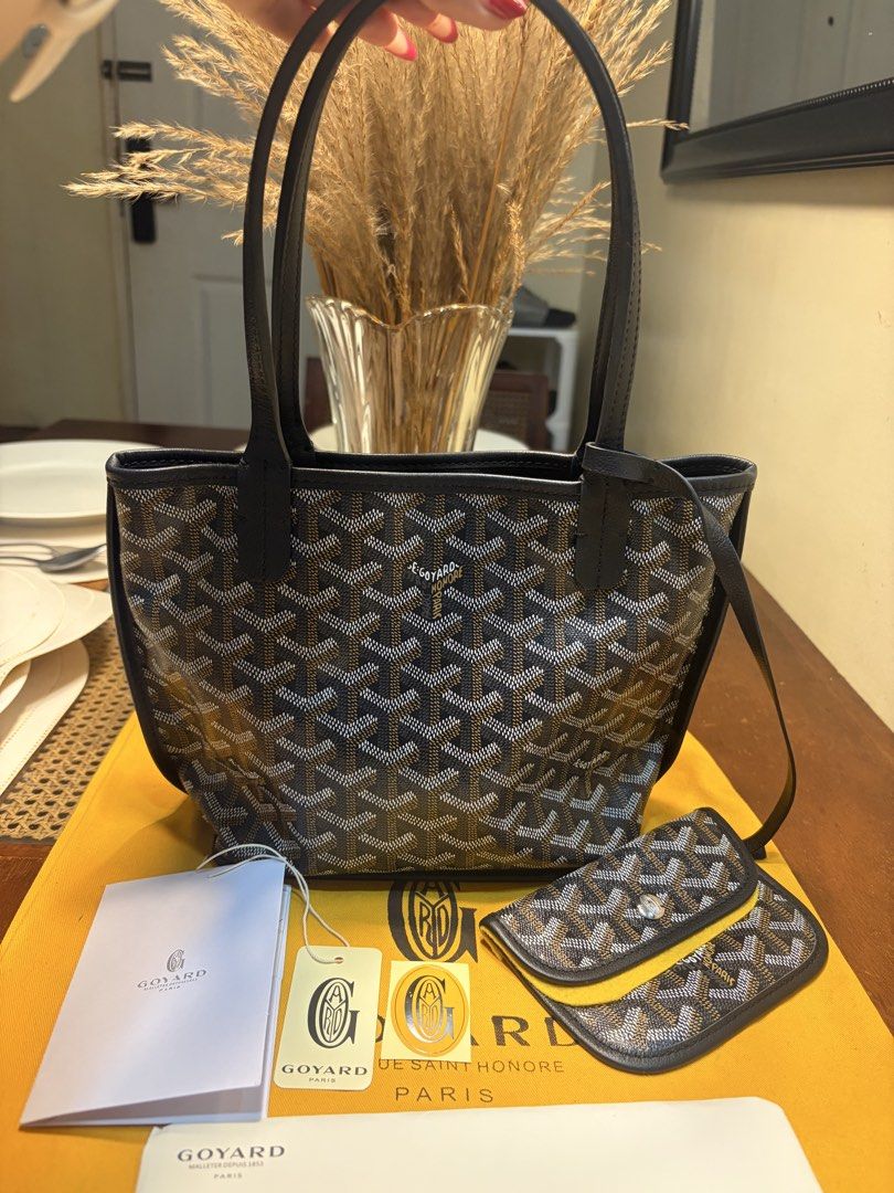 Goyard Anjou mini size tote bag (Category: Announcements) located in Mandaluyong City. Submitted by rachel.cadiz (Listing ID 1468155838, Image 1). Description: Very nice in actual Very spacious Used only twice in excellent condition Classy/trendy/chic For casual outfits Genuine leather Negotiable Complete inclusions except box.