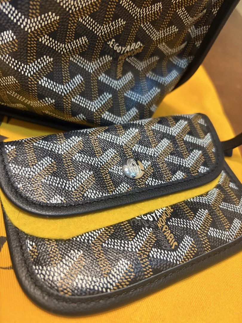 Goyard Anjou mini size tote bag (Category: Announcements) located in Mandaluyong City. Submitted by rachel.cadiz (Listing ID 1468155838, Image 3). Description: Very nice in actual Very spacious Used only twice in excellent condition Classy/trendy/chic For casual outfits Genuine leather Negotiable Complete inclusions except box.