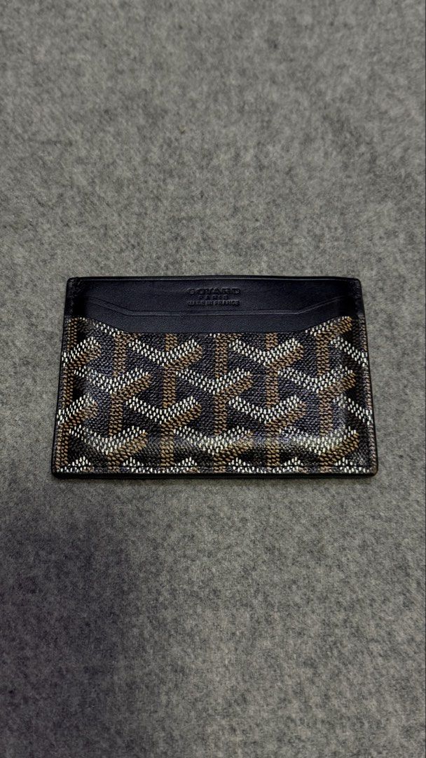 Goyard Saint Sulpice Card Holder (Category: Wallets & Card holders) located in Rizal. Submitted by eecezy2thrift (Listing ID 1468070356, Image 1). Description: Cutey nito. * simplehan lang, * yan lang po literal wala pong Box na o ano pa at kasama lang po siya sa Box galing US. * paki check nalang po mga Details sa Upload photos * AS IS 📌 𝗜𝗠𝗣𝗢𝗥𝗧𝗔𝗡𝗧 𝗡𝗢𝗧𝗘 ☟︎. 🚨◎ 𝗗𝗜𝗦𝗖𝗟𝗔𝗜𝗠𝗘𝗥: 𝗜 𝗵𝗲𝗿𝗲𝗯𝘆 𝗱𝗲𝗰𝗹𝗮𝗿𝗲 𝘁𝗵𝗮𝘁 𝗶 𝗱𝗼 𝗻