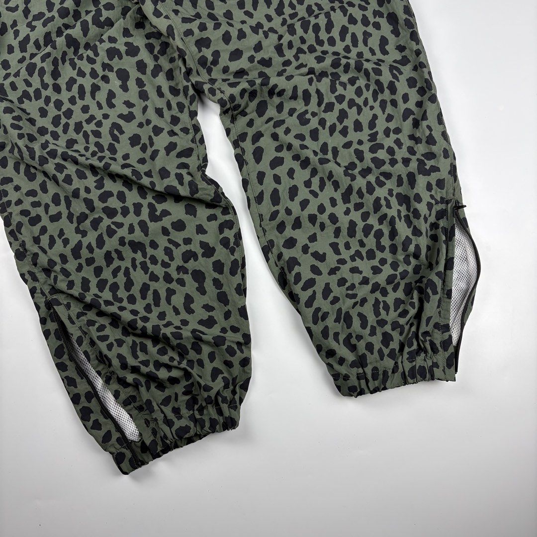 Gramicci - Wacko Maria - Leopard Anklezip Track Pants (Category: Jeans) located in Bacolod City. Submitted by cast.archives (Listing ID 1468256358, Image 3). Description: Gramicci - Wacko Maria - Leopard Anklezip Track Pants Waist: 30-38" Length: 39" Inseam: 26.5" Condition: Excellent Flaw: None.