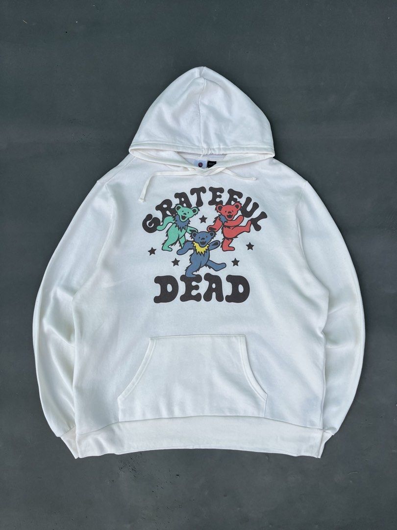 GRATEFUL DEAD DANCING BEARS PULLOVER HOODIE (Category: Hoodies) located in Quezon City. Submitted by kentstuff (Listing ID 1468086769, Image 1). Description: GRATEFUL DEAD DANCING BEARS PULLOVER HOODIE Size 2XL On Tag Shoulder-Hem : 32” Pit-Pit : 27” Condition: Excellent CR: 9/10 Flaws: ❌ Needwash DISCLAIMER: This is a thrifted item. All brands, logos, and trademarks belong to their rightful owners. We’re here to rehome great pieces — no brand af