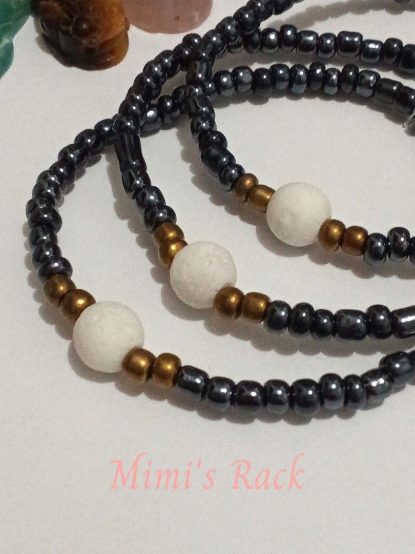 Gray Lava Stone Diffuser Bracelet (Category: Bracelets) located in Taguig. Submitted by mimisrack (Listing ID 1468256772, Image 3). Description: 🩶Lava Stone Benefits Traditionally associated with grounding, strength, stability, and emotional balance. Lava stones are also commonly used as essential oil diffusers because their porous texture can absorb a small amount of diluted essential oil. 🌿 How to Use: Add 1–2 drops of your favorite essential