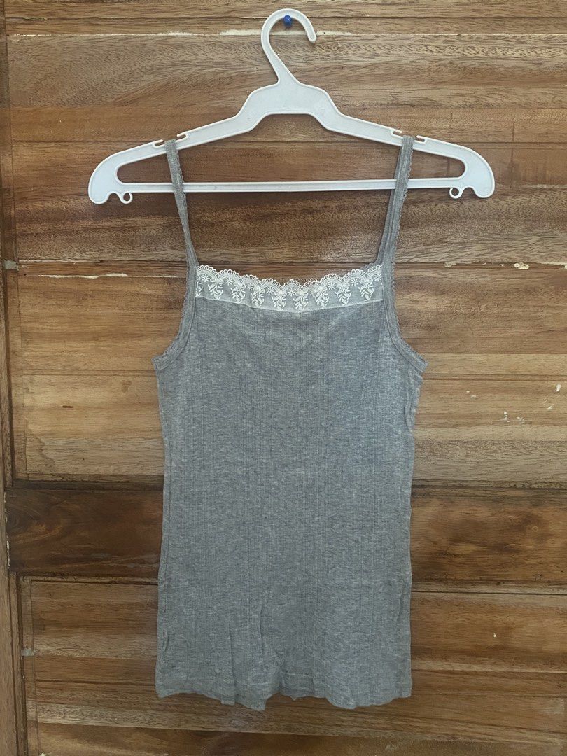 Gray Sleveless top (Category: Sleeveless) located in Maramag. Submitted by 88forke (Listing ID 1468134850, Image 1). Description: .