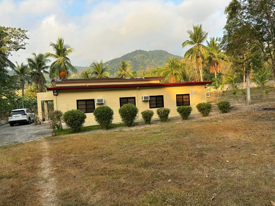 (Category: ) located in . Submitted by sterlingre84618 (Listing ID 1468159569, Image 1). Description: .