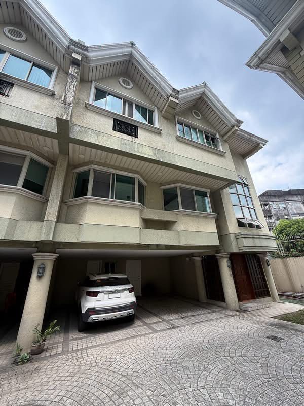 Green Manor, New Manila | php45M | 3 Storey Townhouse (Category: Townhouse) located in Pasig City. Submitted by maraholgado (Listing ID 1468155229, Image 2). Description: 3 Storey Townhouse in Green Manor, New Manila near Greenhills Mall for Sale Corner Unit T-Junction Lot Area: 145.50 sqm approx Floor Area: 286.16 sqm approx 3 Bedroom + Den 4 Toilet & Bath 3 Carport Property Features: Foyer or Receiving Area - A welcoming space that transitions 