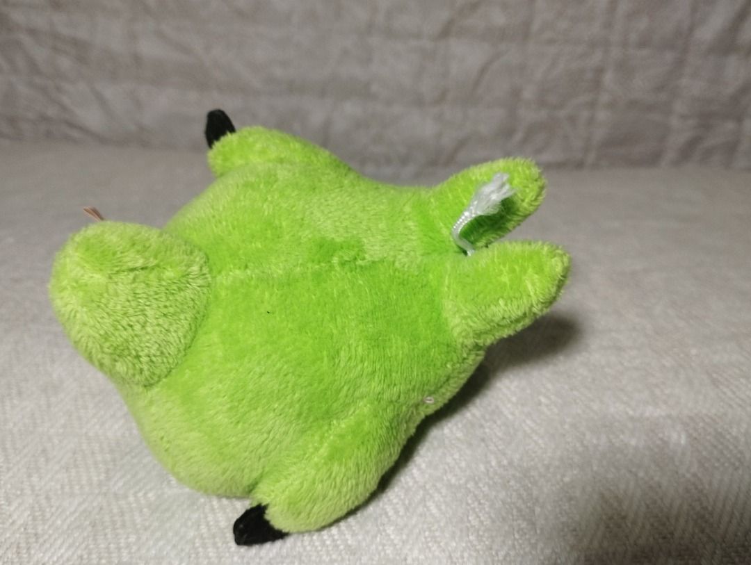 Green Totoro Plush Toy Charm (Category: Plushies & Soft Toys) located in Cagayan de Oro. Submitted by pochimart (Listing ID 1468206624, Image 3). Description: Green Totoro (idk why, but he's green) 🧡✨ (Check Images Please) ⭐₱35 Note: The charm string was cut off if you look at the images. ✉️Message me if you're interested or have questions, I'm happy to help! 📍Location: CDO / Cagayan De Oro (we can meet up if we're close) 🚚J&T - Message me (bu