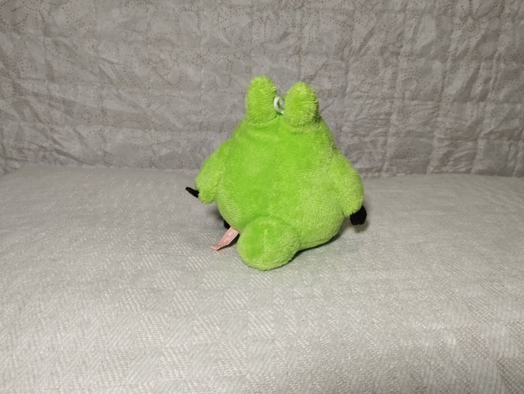 Green Totoro Plush Toy Charm (Category: Plushies & Soft Toys) located in Cagayan de Oro. Submitted by pochimart (Listing ID 1468206624, Image 2). Description: Green Totoro (idk why, but he's green) 🧡✨ (Check Images Please) ⭐₱35 Note: The charm string was cut off if you look at the images. ✉️Message me if you're interested or have questions, I'm happy to help! 📍Location: CDO / Cagayan De Oro (we can meet up if we're close) 🚚J&T - Message me (bu