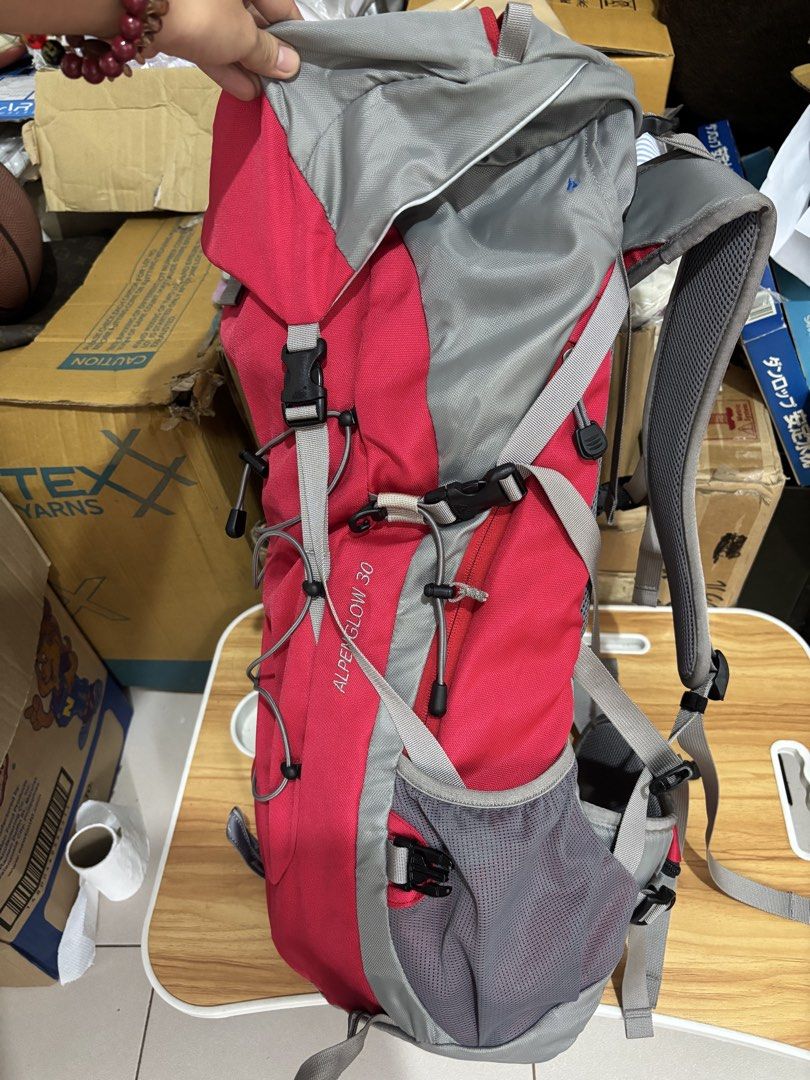 Gregory Alpenglow backpack (Category: Hiking & Camping) located in Calamba. Submitted by alnsurplus.028 (Listing ID 1468086802, Image 2). Description: For sale ‼️ Gregory Alpenglow 30L Capacity Gurable Nylon/PVC-Coated Panels Key Features: Large top lid pocket Elastic mesh side water bottle pockets Front elastic bungee cord system Padded hip belt and adjustable sternum straps Loc Brgy Majada Out Calamba Shipping Nationwide Pm for more info Thank 