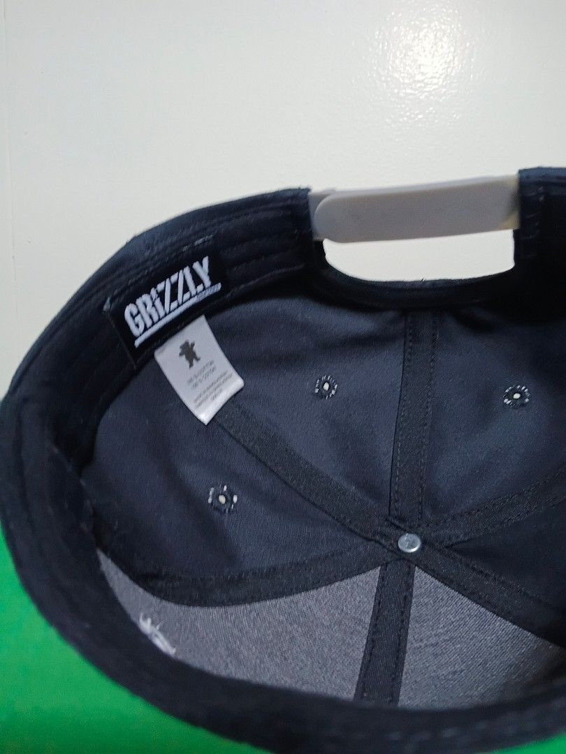 Grizzly Tape Snapback (Category: Caps & Hats) located in Quezon City. Submitted by stuffcollection123 (Listing ID 1468181754, Image 3). Description: Grizzly cap skate brand 300 only good as new location. north caloocan shipping lbc jnt lalamove.