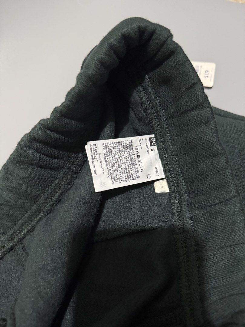 GU JOGGER PANTS (Category: Joggers) located in Quezon City. Submitted by ree3_dr0pp2k25 (Listing ID 1468218305, Image 3). Description: Free size waistline Length 38 No issue Brand new with hangtag.