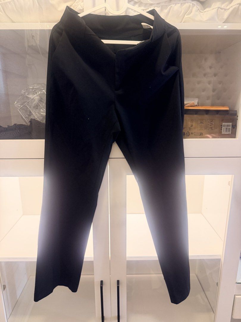 GU trousers (Category: Other Bottoms) located in Quezon City. Submitted by destashingmycloset (Listing ID 1468131052, Image 1). Description: .