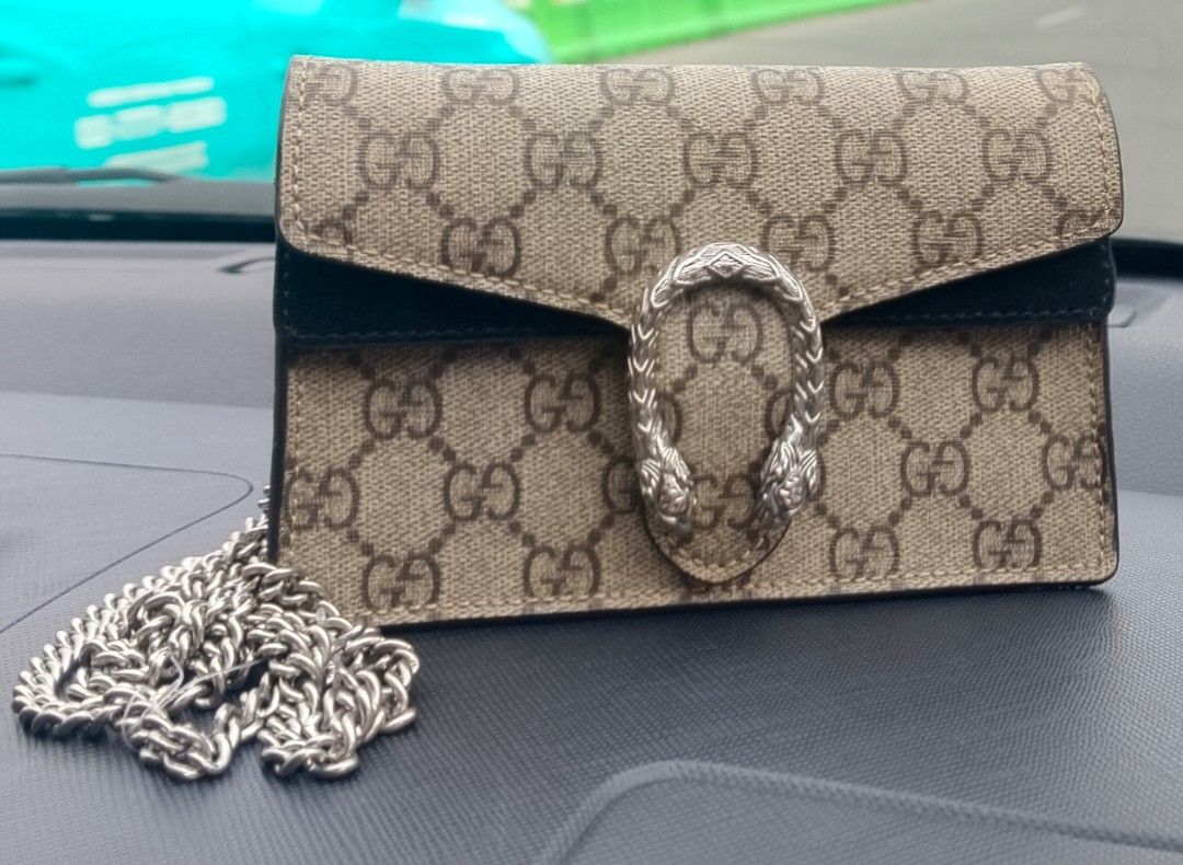 Gucci Dionysus GG Supreme Super Mini Bag (Category: Luxury Bags & Wallets) located in Legazpi City. Submitted by georgepineda791 (Listing ID 1468083369, Image 1). Description: ✨ PRELOVED GUCCI GG SUPREME SUPER MINI DIONYSUS SHOULDER BAG ✨ A cute and iconic Gucci Dionysus Super Mini featuring the signature textured tiger-head horseshoe closure. A dainty statement bag perfect for those who love mini designer bags. 🤎✨ 👜 DETAILS: • Gucci GG Supreme
