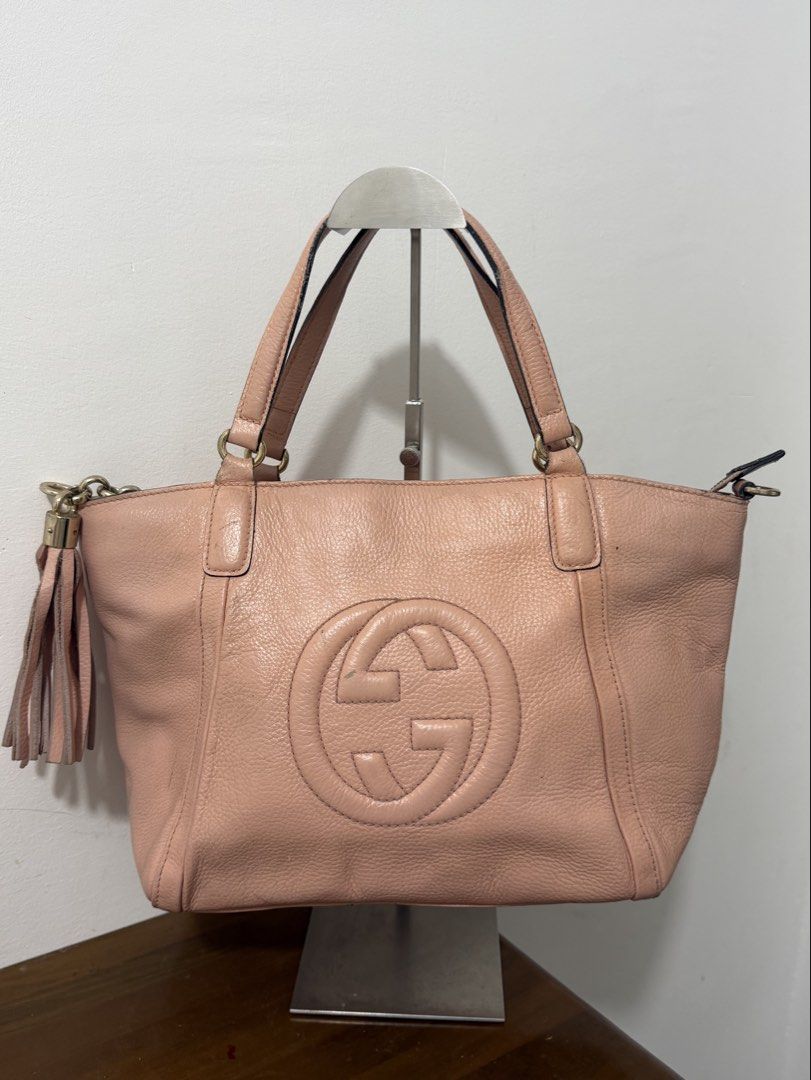 Gucci pink small (Category: Shoulder Bags) located in Manila. Submitted by prelovedbyramiah (Listing ID 1468241402, Image 1). Description: coded no sling strap .