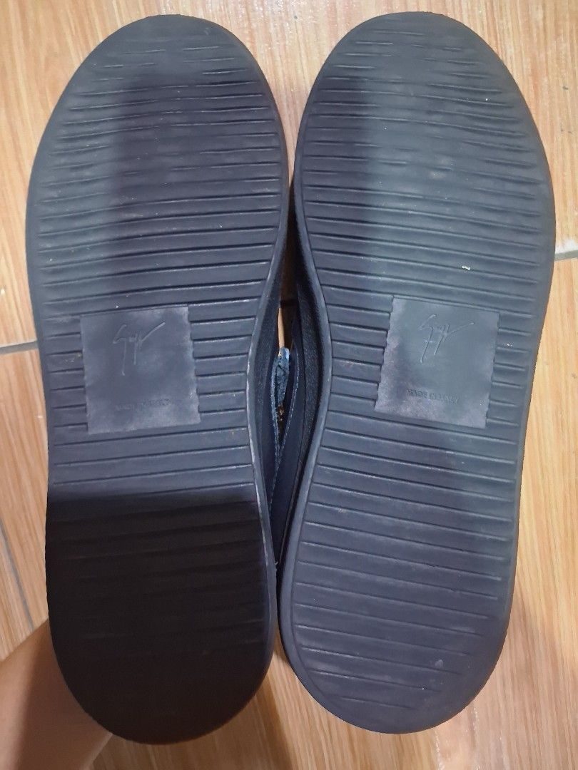 Guiseppe Zanoti (Category: Sneakers & Footwear) located in Koronadal. Submitted by glai1992 (Listing ID 1468186382, Image 3). Description: Guiseppe.