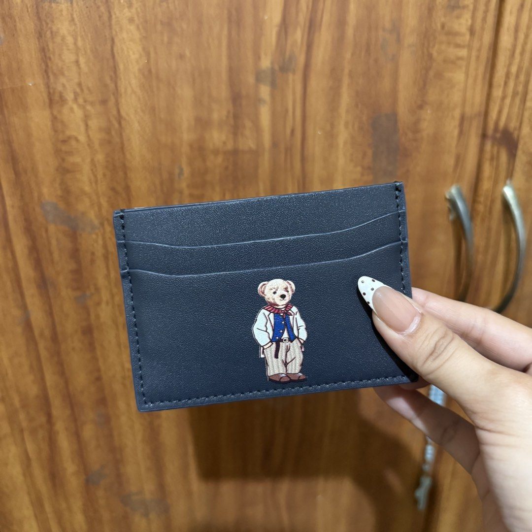 GUOO BEAR CARD HOLDER BRANDNEW (Category: Wallets & Card Holders) located in Mexico. Submitted by mallarinathalie (Listing ID 1468192080, Image 1). Description: FRESH FROM THAILAND BRANDNEW 2PCS AVAILABLE.
