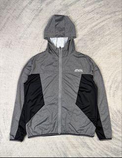 (Category: ) located in . Submitted by mixbrandclothing (Listing ID 1468257052, Image 1). Description: .