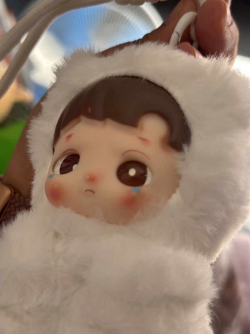 Hacipupu white (Category: Designer & Blind Box Toys) located in Baguio. Submitted by cherylcaps95 (Listing ID 1468142128, Image 2). Description: Like new.