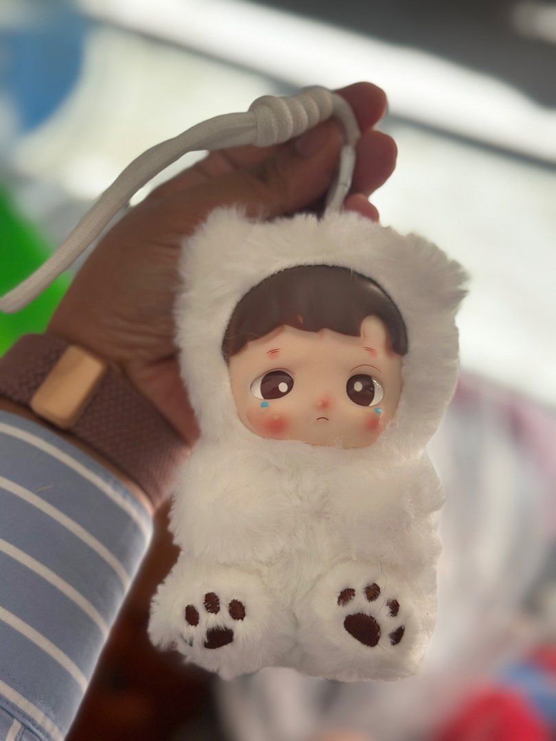 Hacipupu white (Category: Designer & Blind Box Toys) located in Baguio. Submitted by cherylcaps95 (Listing ID 1468142128, Image 1). Description: Like new.