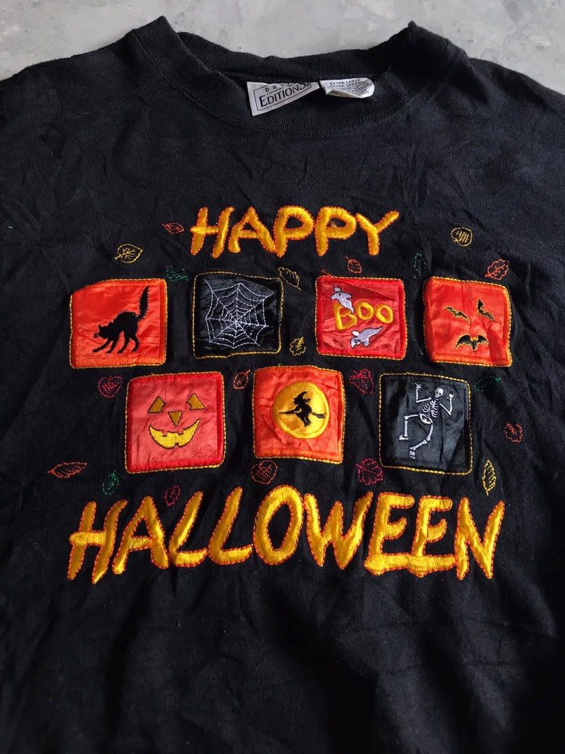Halloween Sweatshirt (Category: Activewear) located in Manila. Submitted by lc1993 (Listing ID 1468079118, Image 2). Description: Malapit na Nov😅 9.8/10 Color rate No issue Embroidery din yan Solid yan pang psg mo😅 589 Shipped.