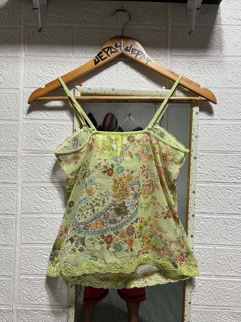 Halter Tops (Category: Others Tops) located in Danao, Cebu. Submitted by 6000thrifts.ph (Listing ID 1468075877, Image 2). Description: Tops Good Excellent Condition No issue Size Meduim.