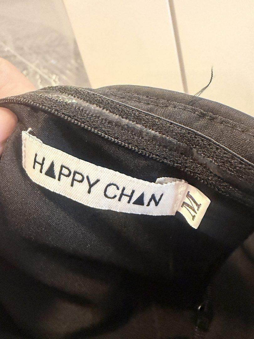 Happy chan tube top (Category: Sleeveless) located in Quezon City. Submitted by destashingmycloset (Listing ID 1468124419, Image 2). Description: .