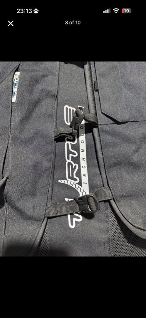 Helite Turtle 2 Airbag Vest Size M (Category: Vests) located in Marikina City. Submitted by meandmyprelovedstuff (Listing ID 1468246698, Image 3). Description: Like new No issues Used less than 5x Comes with ready to use CO2 cartridge Size Medium but fits Small-Medium frames SRP Php40K RFS: Change of hobby 📍 Marikina.