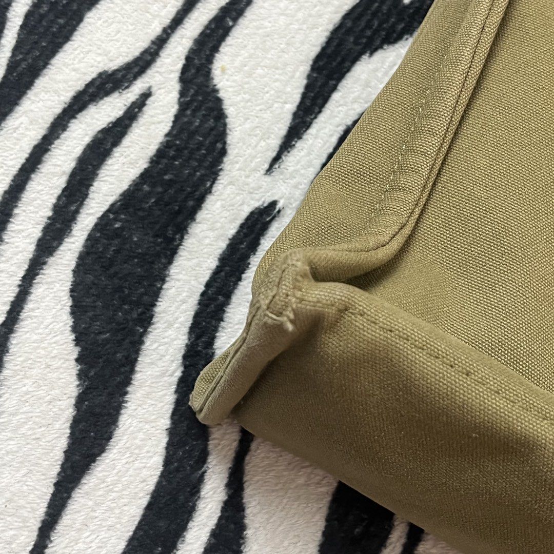 Hermes cotton bag (Category: Luxury Bags & Wallets) located in Manila. Submitted by royaldripmanila (Listing ID 1468236831, Image 3). Description: Sign of usage W16 L12.