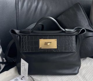 （分類：）位於 。 由 bellize.luxury 提交（商品編號 1468112336，圖片 1）。簡介： 。