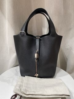 （分類：）位於 。 由 luxurybag_shop 提交（商品編號 1468181005，圖片 1）。簡介： 。