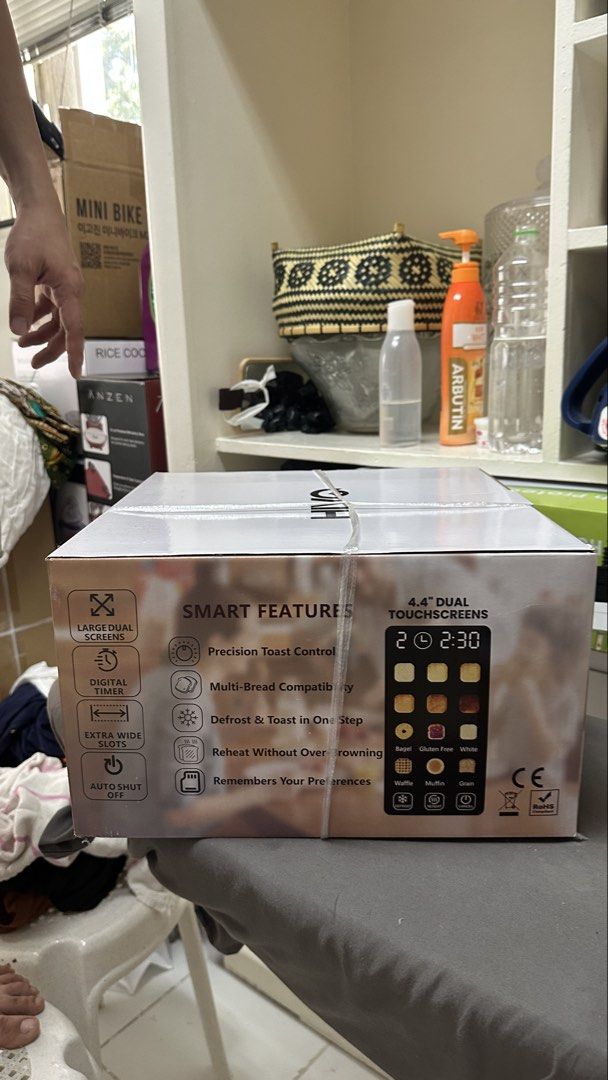 Hiva 4-Slice Smart Mini Toaster (Category: Ovens & Toasters) located in Pasig City. Submitted by outgrownfaves (Listing ID 1468256697, Image 2). Description: Brand new & sealed Slightly negotiable but no to low ballers. 📍Pacific Village, Muntinlupa.