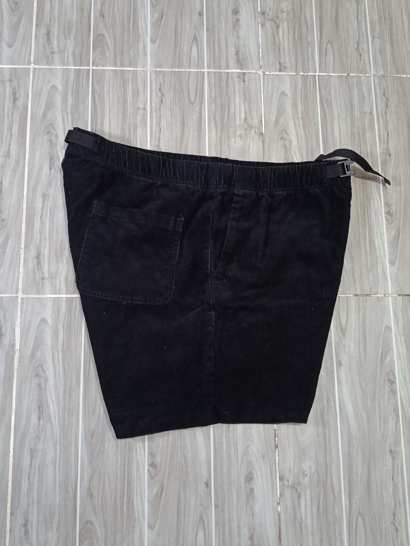 H&M CORDUROY SHORT (freeshipping) (Category: Shorts) located in Quezon City. Submitted by gyl-stop (Listing ID 1468141130, Image 2). Description: free shipping 36-39 x 17.5 excellent condi cr: 9.5/10 issue: none.