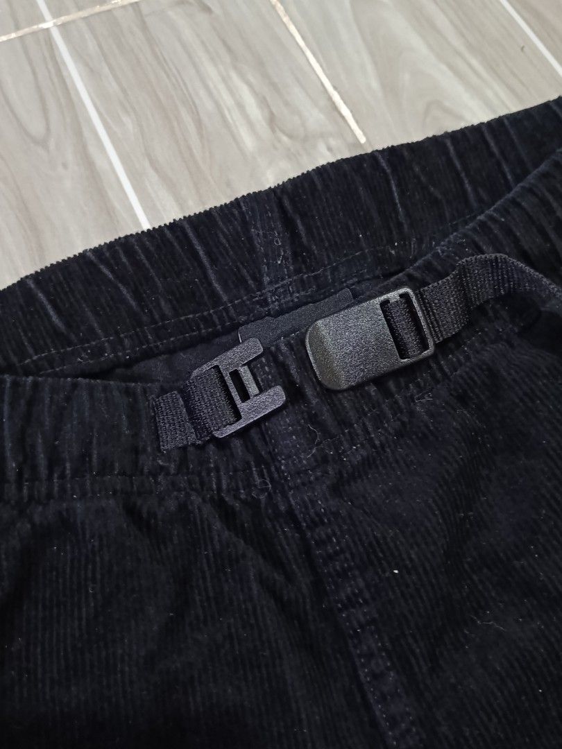 H&M CORDUROY SHORT (freeshipping) (Category: Shorts) located in Quezon City. Submitted by gyl-stop (Listing ID 1468141130, Image 3). Description: free shipping 36-39 x 17.5 excellent condi cr: 9.5/10 issue: none.