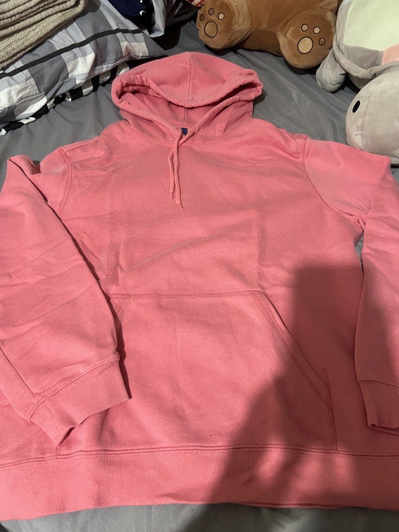 H&M Hoodie Pink (Category: Coats, Jackets and Outerwear) located in Manila. Submitted by biancaeriz04 (Listing ID 1468190718, Image 1). Description: .