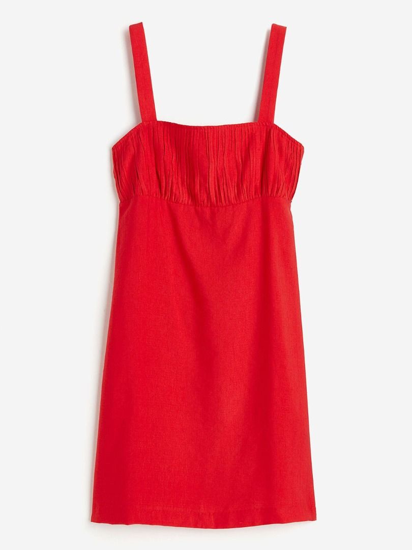 H&M Red Mini Dress (Category: Dresses) located in Makati City. Submitted by gobernice (Listing ID 1468118016, Image 1). Description: - Color: Bright Red - Style: Sleeveless mini dress - Neckline: Square neck with gathered smocking detail - Features: Thick shoulder straps, convenient side zipper closure - Size: EUR 36 / US 4 / CN 160/84A - Occasion: Versatile, easy piece for casual outings or warm weather days Good condition! RFS: no longer fits.