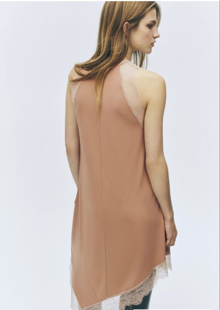 H&M satin halter dress (Category: Announcements) located in Las Pinas. Submitted by silvader (Listing ID 1468166997, Image 3). Description: Bnwt Small .
