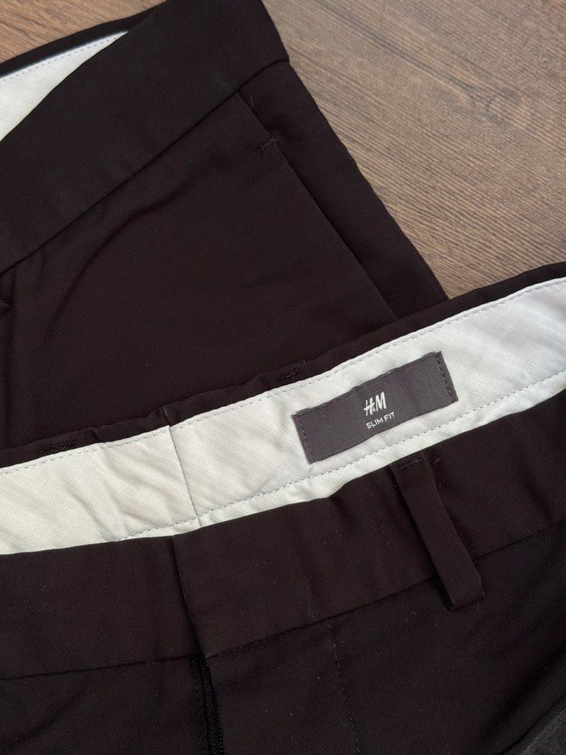 H&M trouser (Category: Trousers) located in Manila. Submitted by ibanezph (Listing ID 1468103821, Image 2). Description: H&M trousers Size SMALL 30 Lenght 36inches Condition and color rate 8/10 Selling as packed 1,000 for 3 pants Angono rizal area Lalamove or pickup.