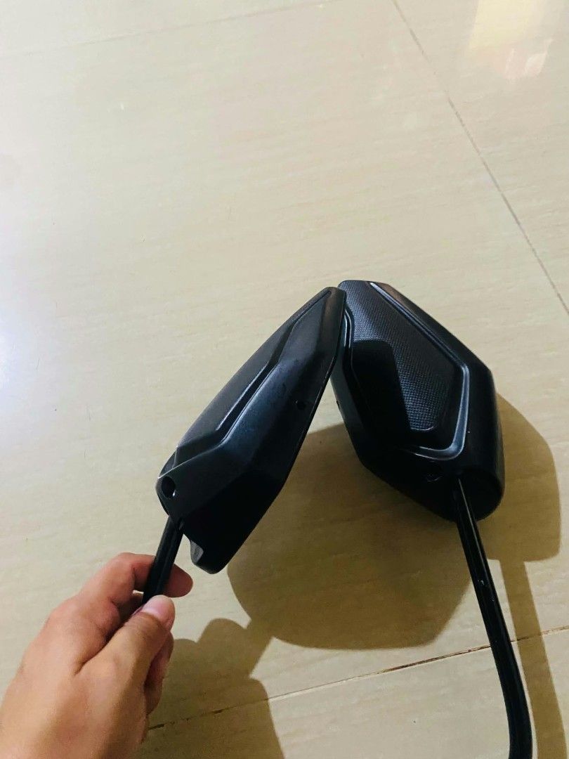 honda clickv4 side mirror (Category: Other Motorcycles Parts and Accessories) located in Manila. Submitted by cuyosvangi81814 (Listing ID 1468064065, Image 3). Description: honda click v4 side mirror .