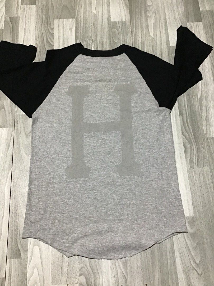 Huf raglan 3/4 ls (Category: Tshirts & Polo Shirts ) located in Davao. Submitted by ljay.thriftedfinds (Listing ID 1468243621, Image 2). Description: .